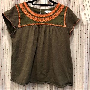 Boden t shirt with embroidered detail